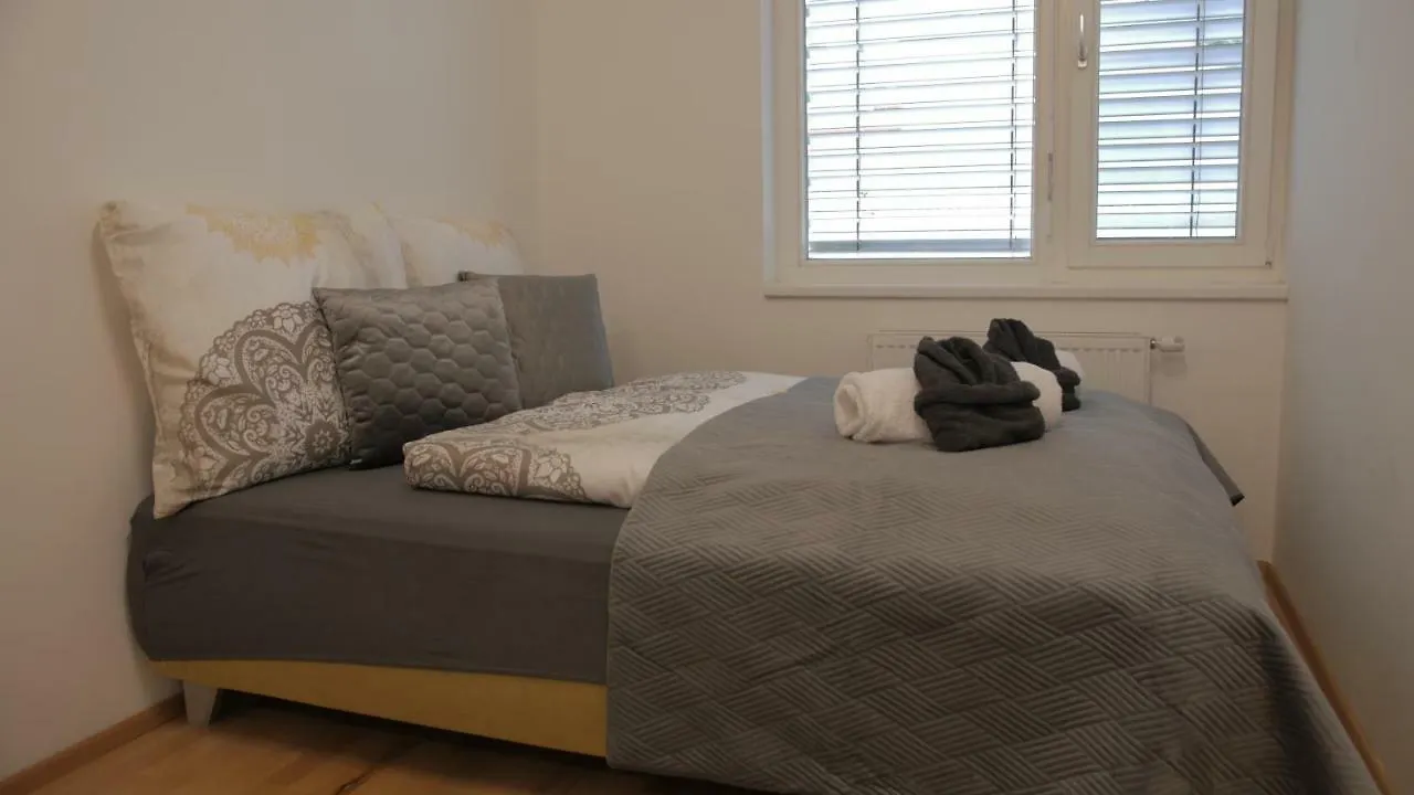 Niki Apartment فيينا 0*,